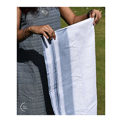 Cotton Handloom bath towel - White with grey side strip